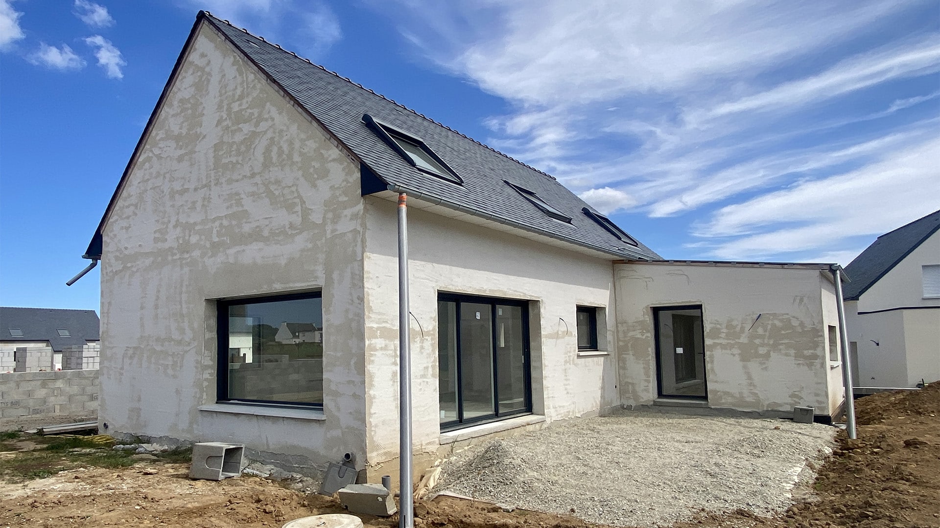 2026 08 25 photo projet Marie 1 Maison d'architecte en lotissement à Plouvorn, Finistère, avec grande baie vitrée à l'ouest